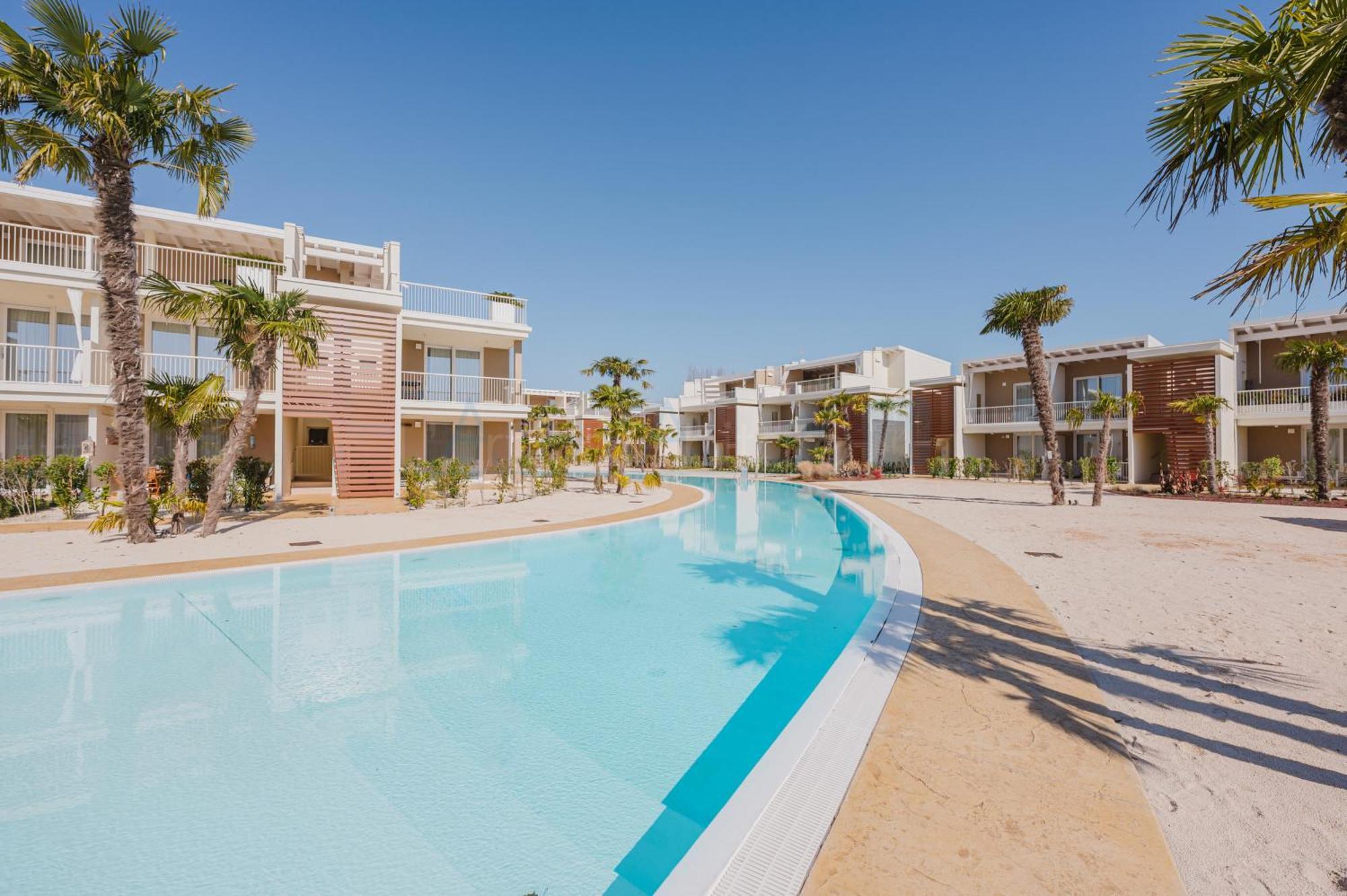 Wave Island Mega F20 Apartment *